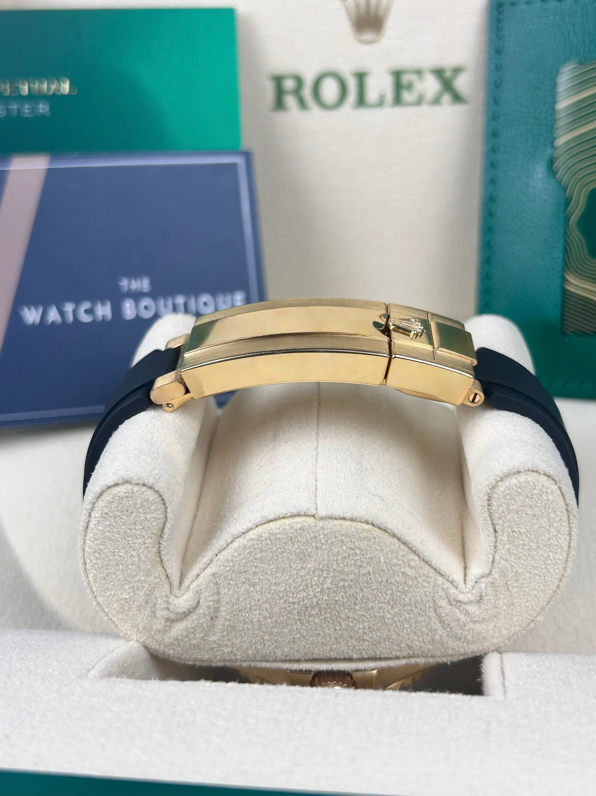 Rolex Yacht-Master 42 - Yellow Gold - Black Dial - 2022 - 226658