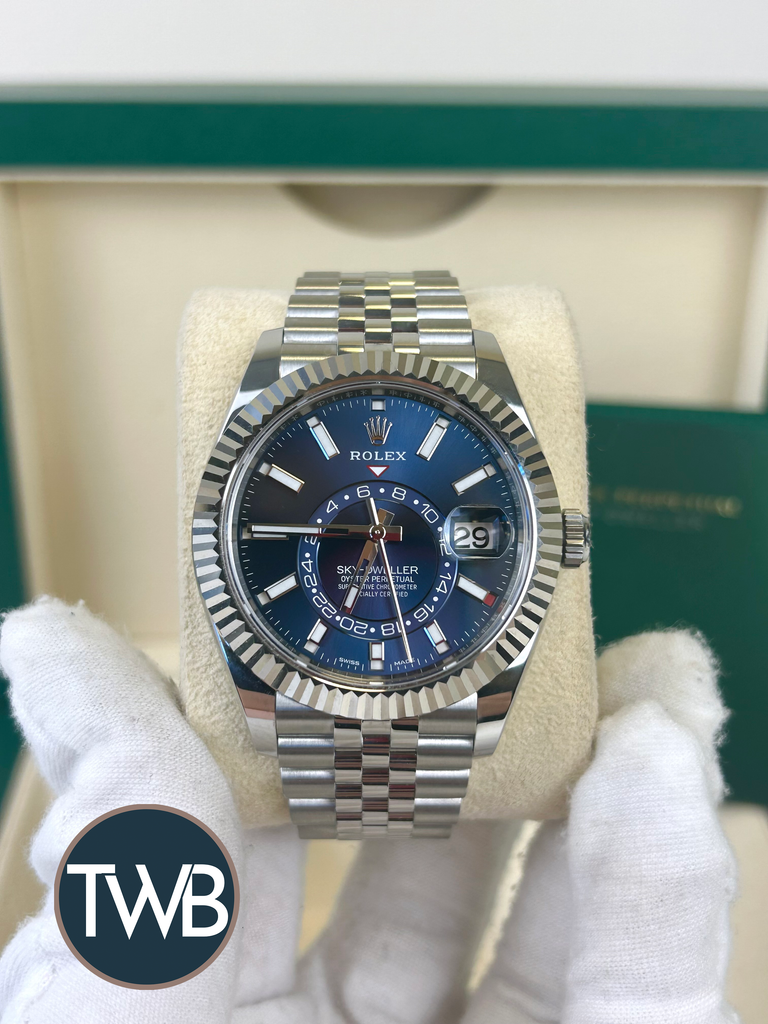 Rolex blue skydweller hotsell